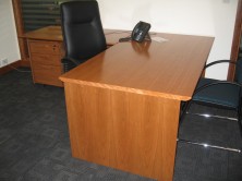 Micro MVE 25 Reverse Chamfer Edge Profile. Rectangle Shape Desk With Attached Return